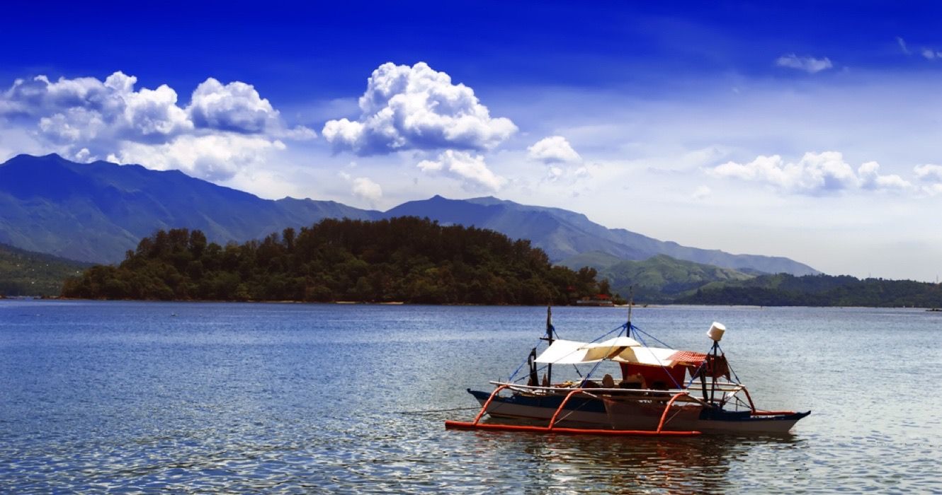 Barco filipino de Subic Bay