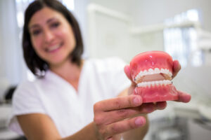 Leia mais sobre o artigo Quanto custa colocar implante dentário?